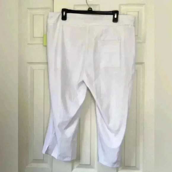 NWT Emerald 18 White Cropped Capri Pants Size XL - Picture 3 of 6
